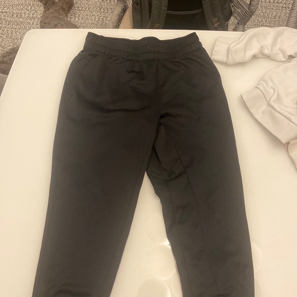 I am selling these black addidas pants